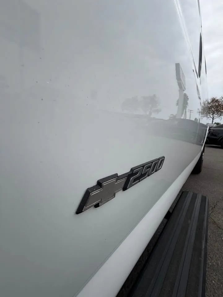 Used 2006 Chevrolet Express 2500 Passenger w/ Power and Light Package RWD image 9