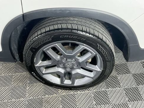 Used 2023 Honda Passport EX-L image 32