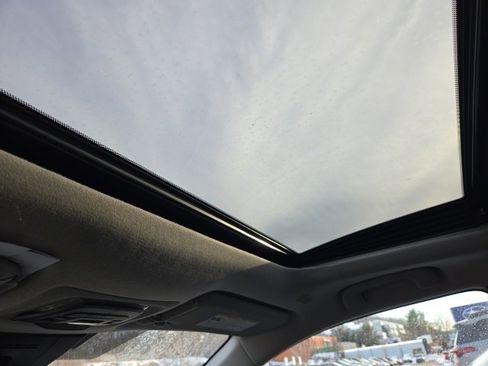 Used 2023 Toyota Corolla Cross LE image 18