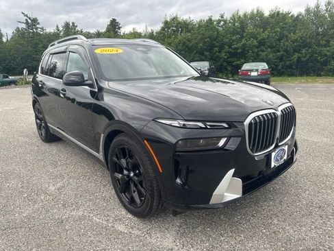 Used 2024 BMW X7 xDrive40i w/ Premium Package AWD/4WD image 9