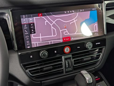 New 2026 Porsche Macan AWD/4WD image 33