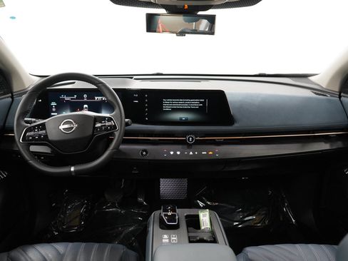 Used 2023 Nissan Ariya AWD/4WD image 18