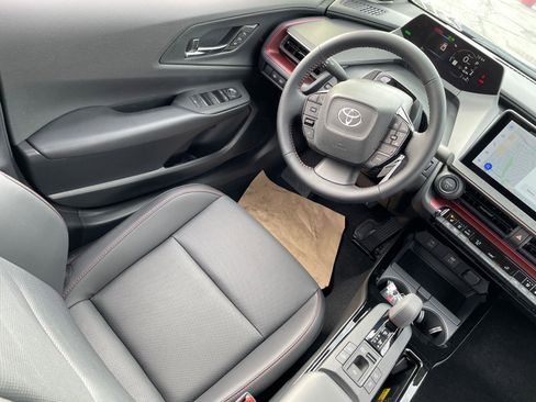 Used 2026 Toyota Prius Plug-In Hybrid image 14