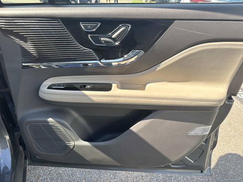 Used 2022 Lincoln Corsair FWD image 13