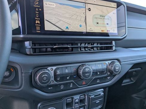 New 2026 Jeep Gladiator Sport AWD/4WD image 24