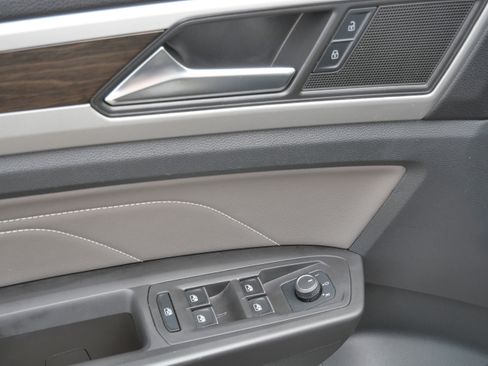 Certified 2023 Volkswagen Atlas SE w/ Black Wheel Package AWD/4WD image 19