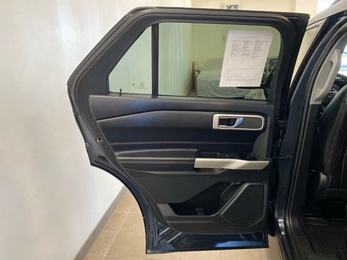 Certified 2022 Ford Explorer XLT w/ Equipment Group 202A image 10
