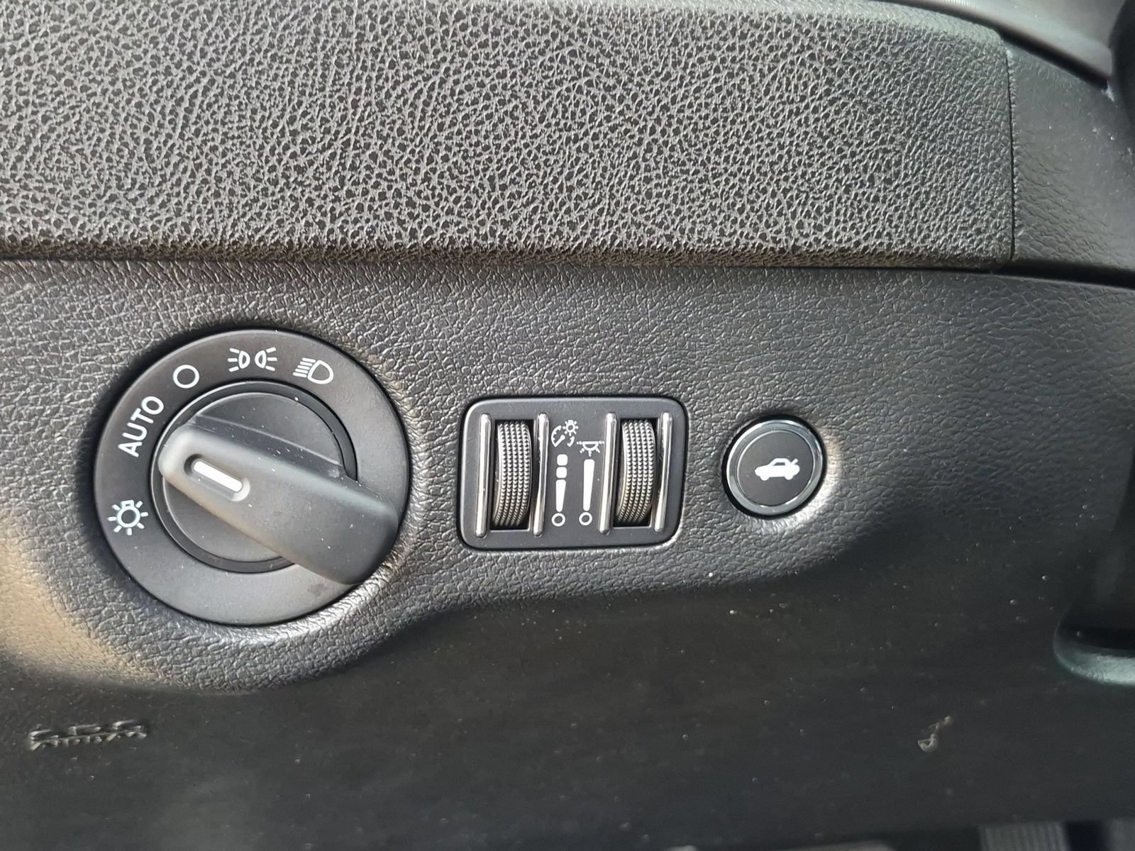 Used 2023 Dodge Charger SXT RWD image 21