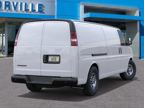 New 2026 Chevrolet Express 2500 Extended w/ Communications Package RWD image 4