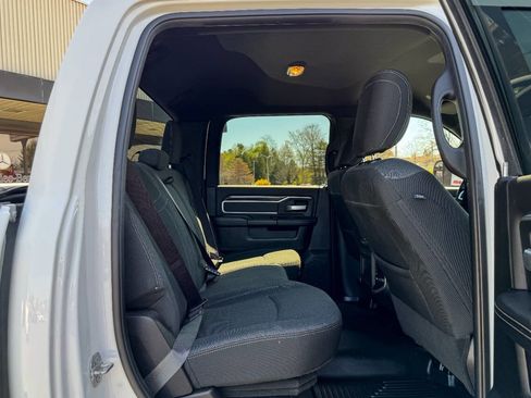 Used 2020 RAM 2500 Big Horn w/ Level 1 Equipment Group AWD/4WD image 19