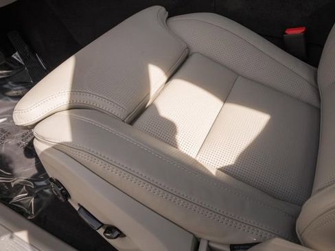 New 2026 Volvo XC60 T8 Ultra w/ Protection Package Premier image 32