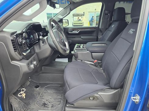 Used 2024 GMC Sierra 1500 Elevation w/ LPO, Elevation Black Package image 12