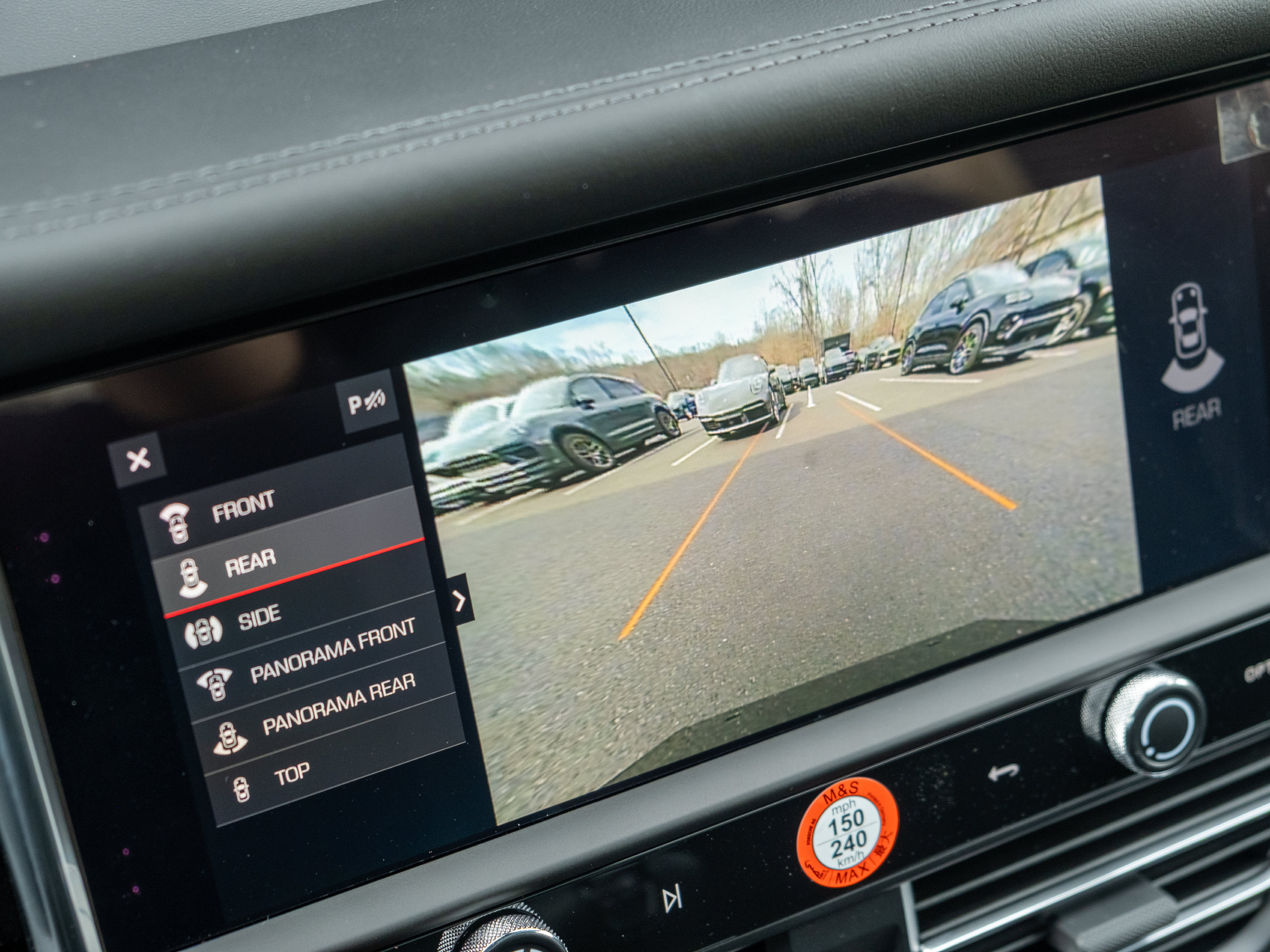 Certified 2026 Porsche Macan AWD/4WD image 30
