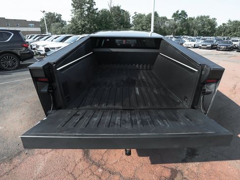 Used 2025 Tesla Cybertruck AWD Crew Cab image 49