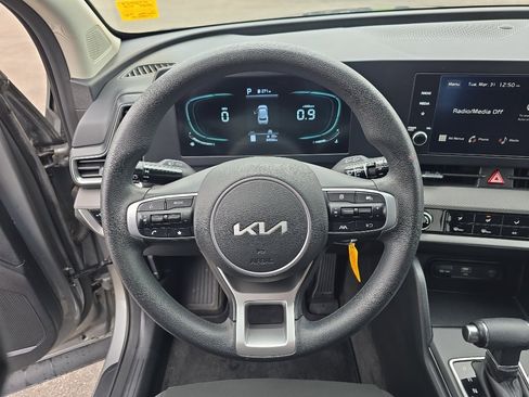 Used 2025 Kia Sportage LX AWD/4WD image 13