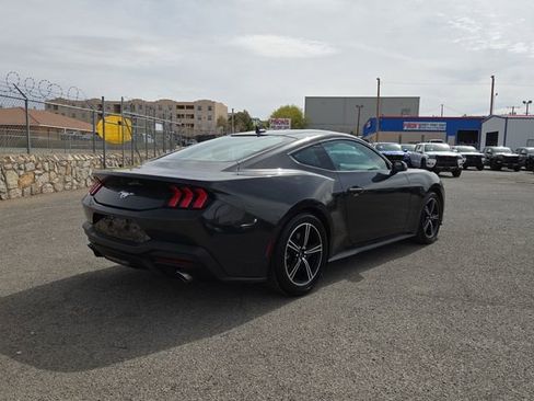 Used 2024 Ford Mustang Coupe RWD image 3