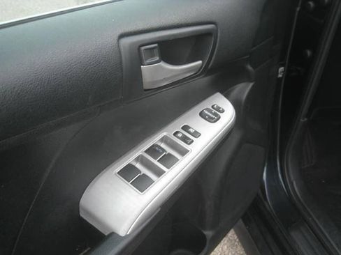 Used 2012 Toyota Camry SE FWD image 16