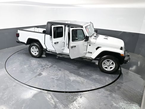 Used 2022 Jeep Gladiator Sport image 58