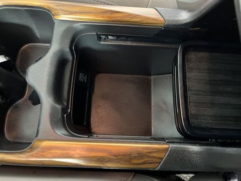 Used 2020 Honda CR-V Touring image 30