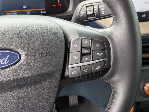 Used 2025 Ford Maverick Lariat AWD/4WD image 19