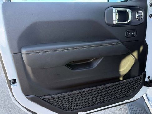 New 2026 Jeep Gladiator Sport image 20