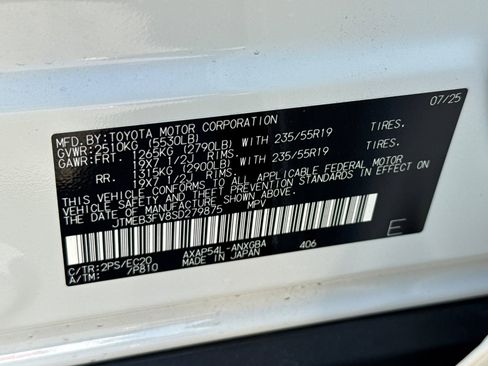 Certified 2025 Toyota RAV4 XSE image 31