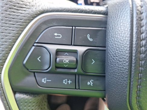 Used 2025 Toyota Tacoma TRD Sport AWD/4WD image 22