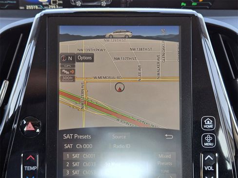 Used 2019 Toyota Prius Prime Advanced image 18