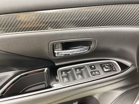 Used 2021 Mitsubishi Outlander LE AWD/4WD image 25