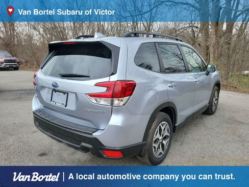 Certified 2023 Subaru Forester Premium image 5