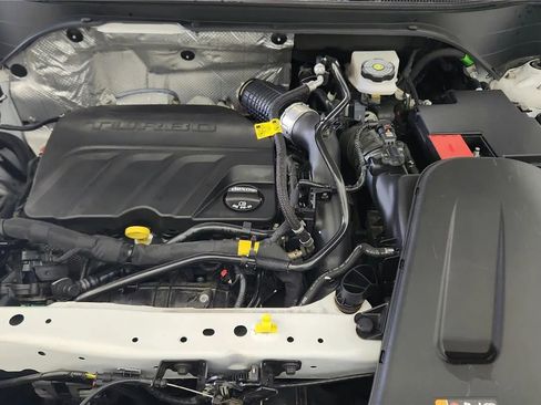 Used 2024 Chevrolet Trax RS w/ Driver Confidence Package image 40