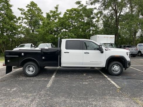 New 2025 GMC Sierra 3500 Pro w/ Convenience Package AWD/4WD image 5