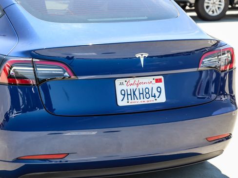 Used 2023 Tesla Model 3 Standard Range RWD image 10
