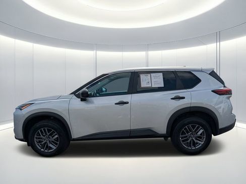 Used 2024 Nissan Rogue S AWD/4WD image 7