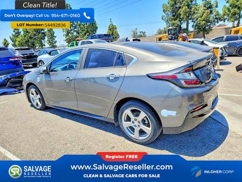 Used 2016 Chevrolet Volt LT w/ Comfort Package FWD image 3