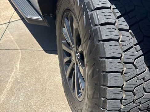 Used 2021 Ford Expedition XLT RWD image 8