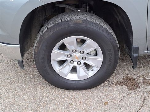 Used 2025 Chevrolet Silverado 1500 LT image 9