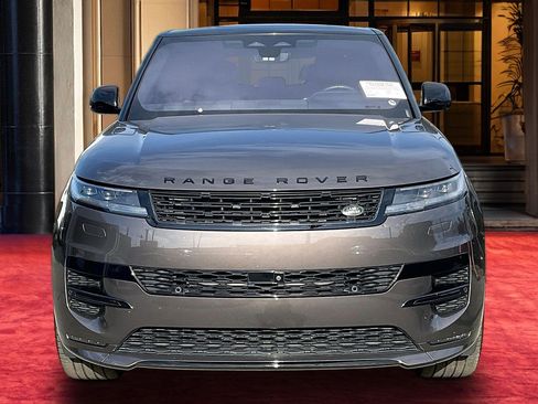 Used 2023 Land Rover Range Rover Sport SE Dynamic AWD/4WD image 3