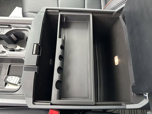 New 2026 Ford F250 Lariat w/ Black Appearance Package image 36