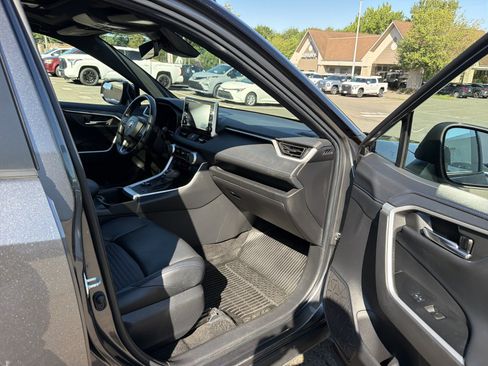 Used 2022 Toyota RAV4 XSE AWD/4WD image 43