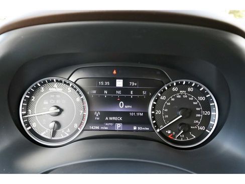 Used 2024 Nissan Armada Platinum w/ Captain's Chairs Package image 15