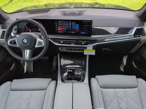 New 2026 BMW X5 xDrive40i w/ M Sport Package AWD/4WD image 15