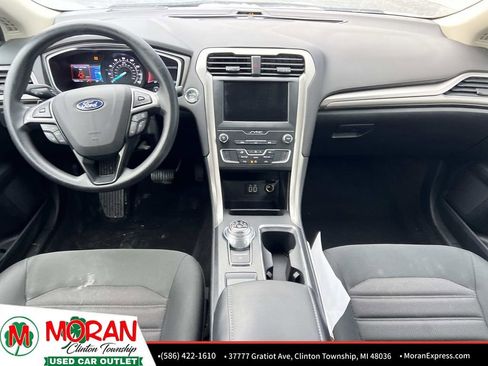 Used 2019 Ford Fusion SE image 13