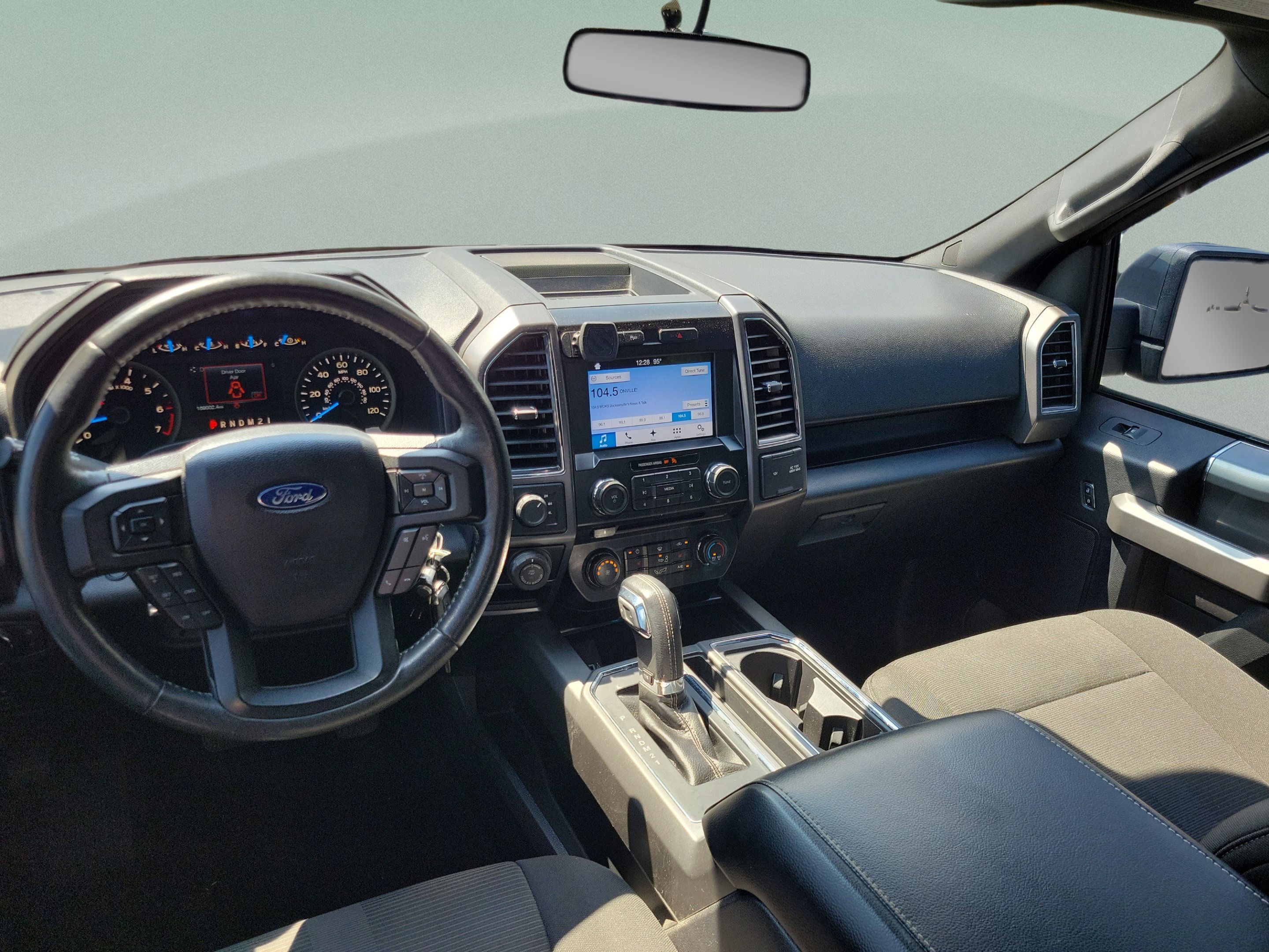 Used 2017 Ford F150 XLT w/ Equipment Group 302A Luxury AWD/4WD image 6