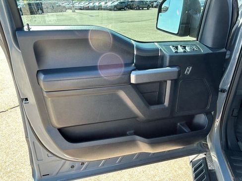 Used 2019 Ford F150 XLT w/ Equipment Group 302A Luxury AWD/4WD image 14