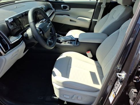 Used 2025 Kia Sorento S w/ Panoramic Sunroof Package FWD image 10