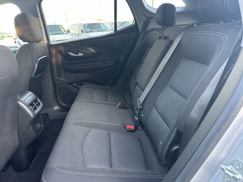 Used 2022 GMC Terrain SLE image 36