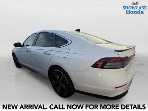 Used 2025 Honda Accord Sport image 4