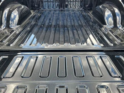 New 2026 RAM 1500 4x4 Crew Cab image 19