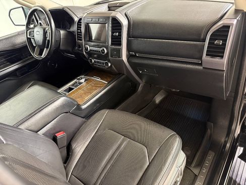 Used 2019 Ford Expedition Platinum RWD image 44